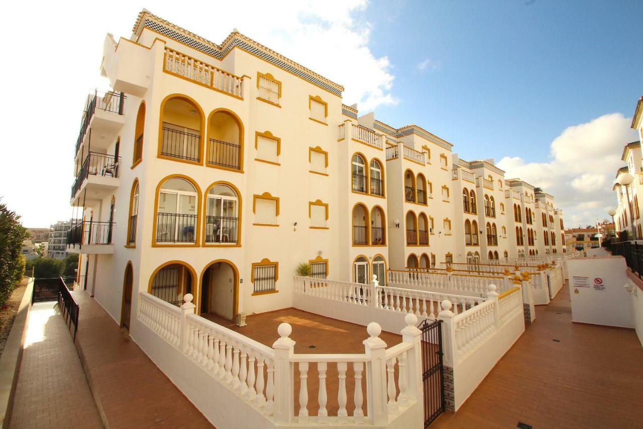 Апартаменты Casa Maria Ориуэла Экстерьер фото